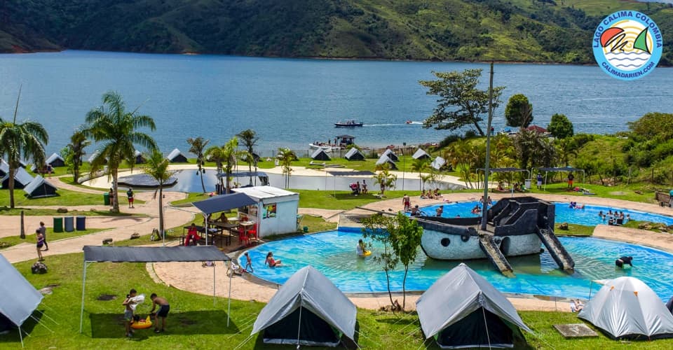 Zona de Camping Mystic Paradise en el Lago Calima Colombia