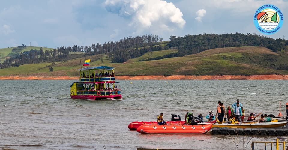 Paseos en ferri y lancha en el Lago Calima Colombia